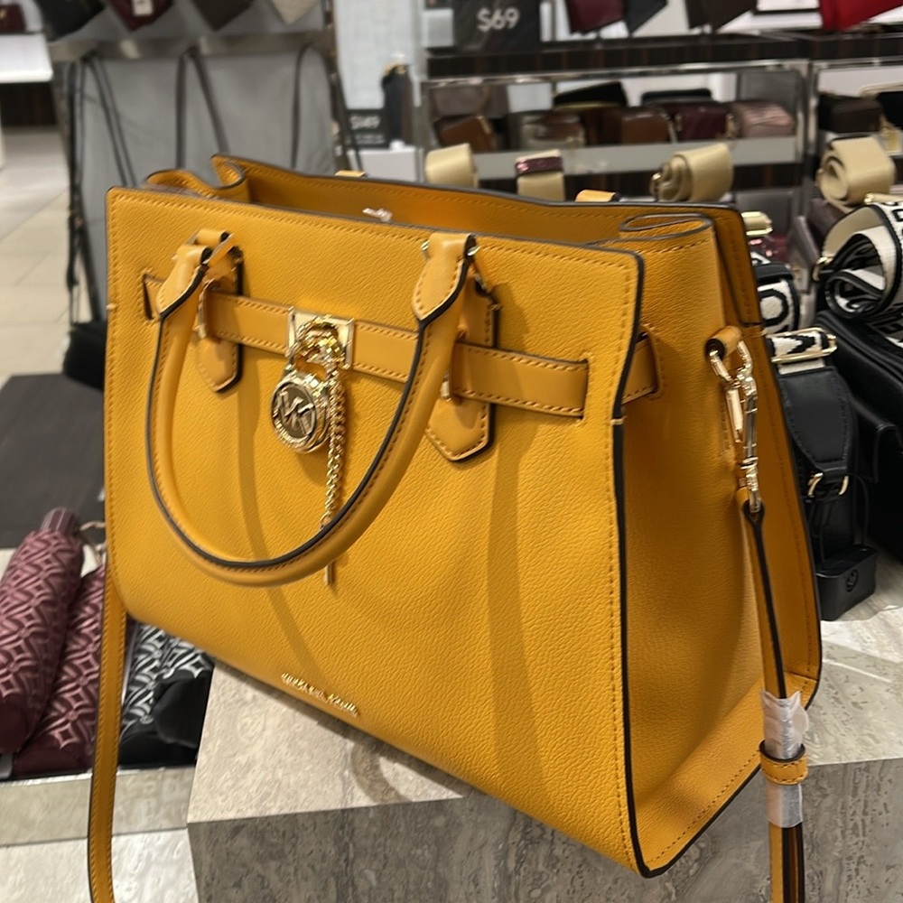 MICHAEL KORS HAMILTON MEDIUM SATCHEL
COLOR: GOLDEN ROD
NWT - Picture 11 of 16